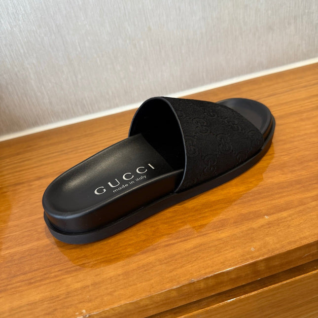 GG SLIDES IN BLACK SUEDE WITH EMBOSSED LOGO