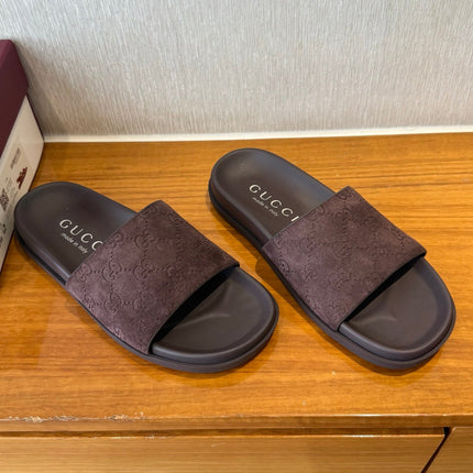GG SLIDES IN DARK BROWN SUEDE WITH EMBOSSED LOGO