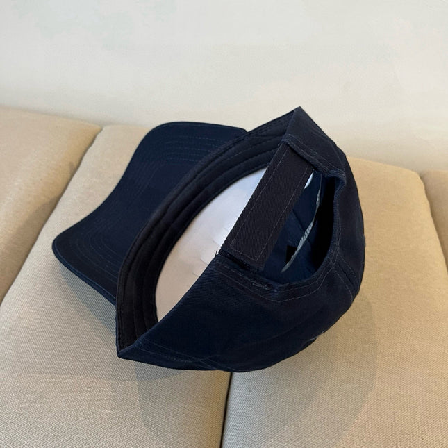 BASEBALL HAT IN NAVY BLUE COTTON 672894