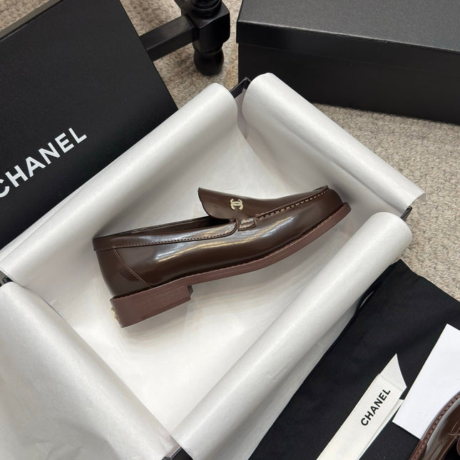 CC 25C Moccasins Chocolate Patent Leather