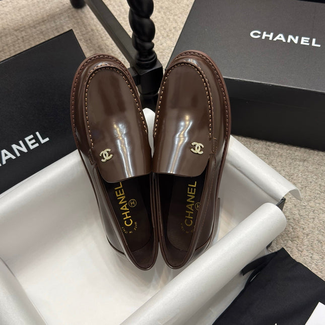 CC 25C Moccasins Chocolate Patent Leather