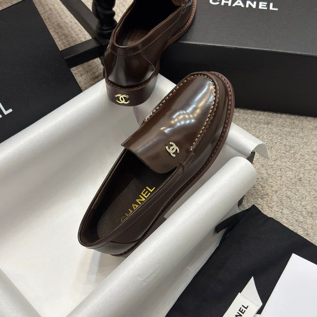 CC 25C Moccasins Chocolate Patent Leather