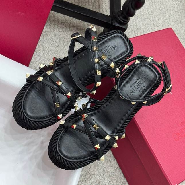 VLTN HIGH WEDGE STUDDED SANDALS 25S 100 MM IN BLACK CALFSKIN