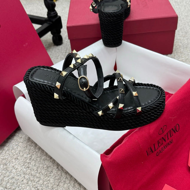 VLTN HIGH WEDGE STUDDED SANDALS 25S 100 MM IN BLACK CALFSKIN