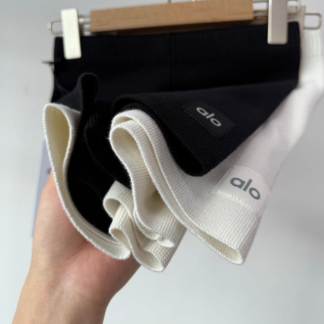 ALO SKINNY KNIT SHORTS STYLE 65