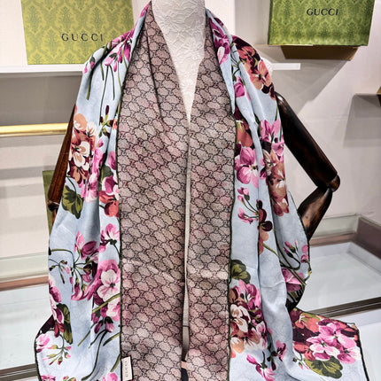GUCCI 25S SCARF 180 IN SILK 737206