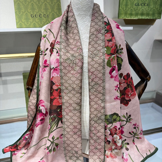 GUCCI 25S SCARF 180 IN SILK 737207