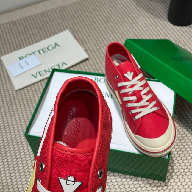 ELIOT SNEAKER IN CHERRY RED CANVAS AND CALFSKIN