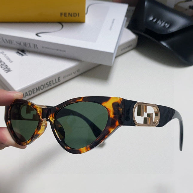 FF DIAMONDS CAT-EYE FRAME SUNGLASSES 557149 IN ACETATE