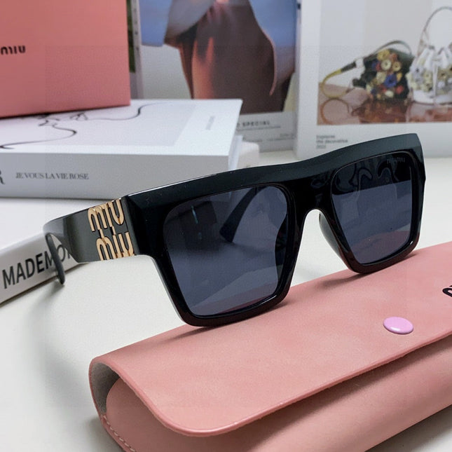 RUNWAY SQUARE SUNGLASSES 513010 IN BLACK ACETATE