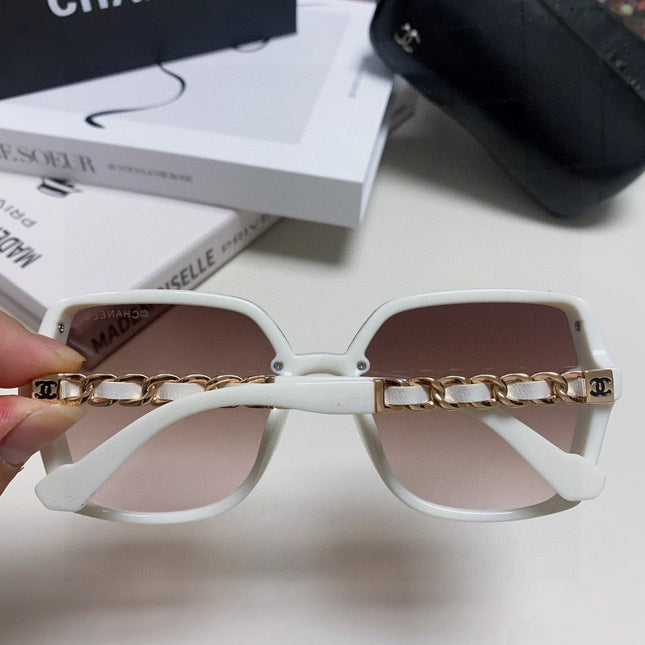 SQUARE SUNGLASSES 632874 IN WHITE ACETATE