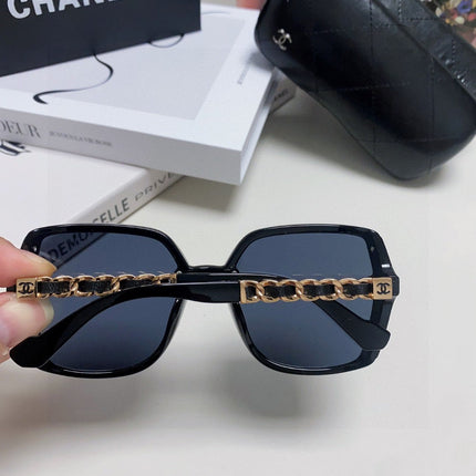 SQUARE SUNGLASSES 632876 IN BLACK ACETATE