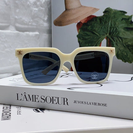 SQUARE SUNGLASSES 632878 IN WHITE ACETATE