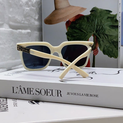 SQUARE SUNGLASSES 632878 IN WHITE ACETATE