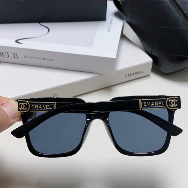 SQUARE SUNGLASSES 632880 IN BLACK ACETATE