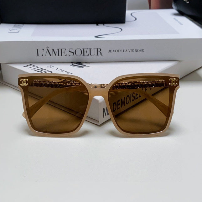 SQUARE SUNGLASSES 632884 IN BEIGE CLEAR ACETATE