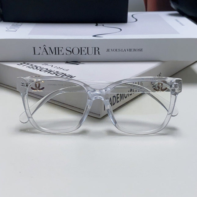 SQUARE SUNGLASSES 632887 IN CLEAR ACETATE