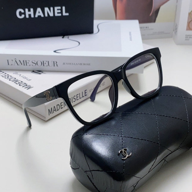 SQUARE SUNGLASSES 632890 IN BLACK ACETATE