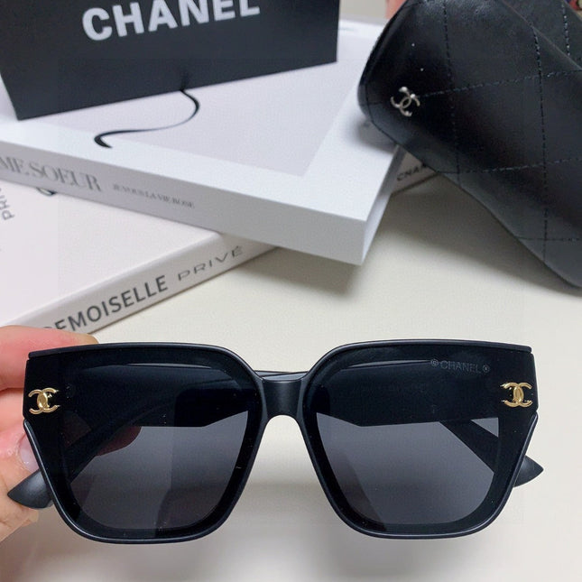 SQUARE SUNGLASSES 632697 IN BLACK ACETATE