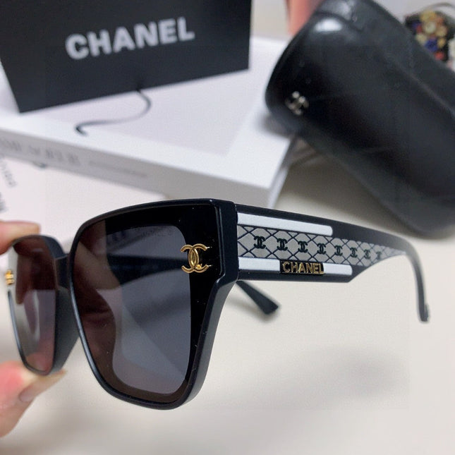 SQUARE SUNGLASSES 632697 IN BLACK ACETATE