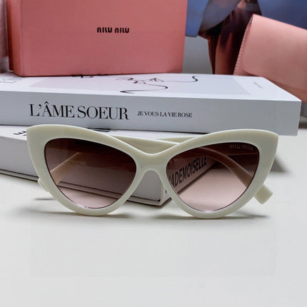 GLIMPSE CAT EYE SUNGLASSES 555884 IN WHITE ACETATE