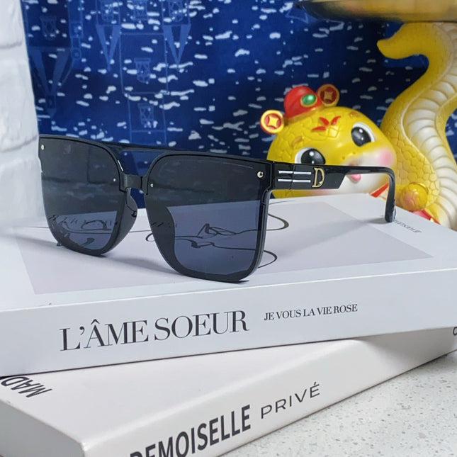 MONTAIGNE SUNGLASS 560862 IN BLACK ACETATE