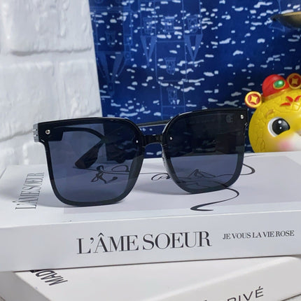 MONTAIGNE SUNGLASS 560862 IN BLACK ACETATE