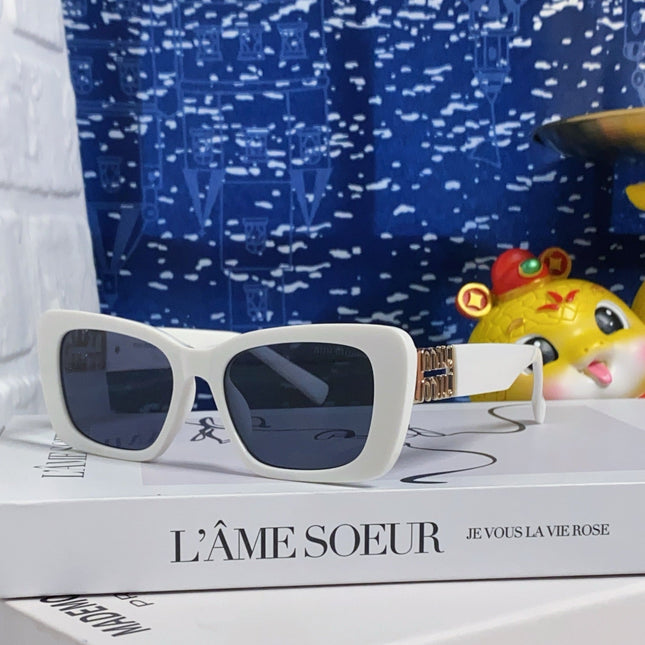 GLIMPSE SUNGLASSES 558346 IN WHITE ACETATE GOLD EMBOSSED LOGO
