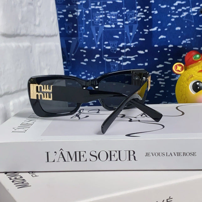 GLIMPSE SUNGLASSES 558348 IN BLACK ACETATE GOLD EMBOSSED LOGO