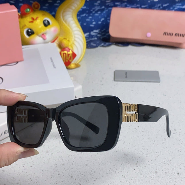 GLIMPSE SUNGLASSES 558348 IN BLACK ACETATE GOLD EMBOSSED LOGO