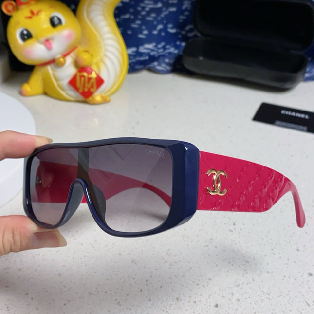 SQUARE SUNGLASSES 641780 IN BLUE ACETATE PINK FRAME