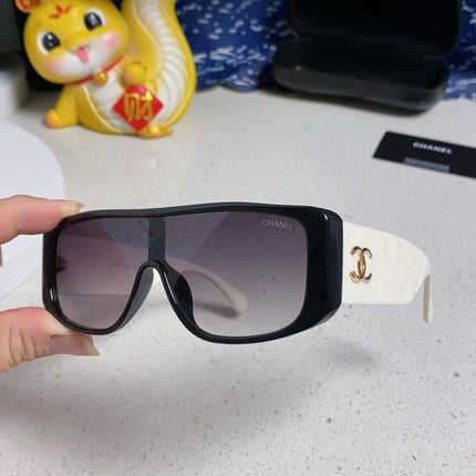 SQUARE SUNGLASSES 641781 IN BLACK ACETATE WHITE FRAME