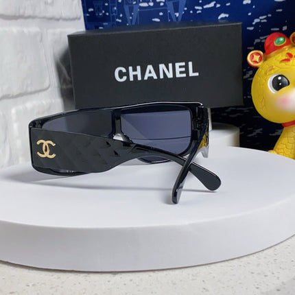 SQUARE SUNGLASSES 641782 IN BLACK ACETATE