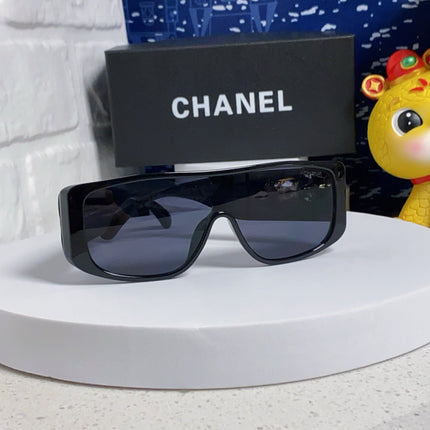 SQUARE SUNGLASSES 641782 IN BLACK ACETATE