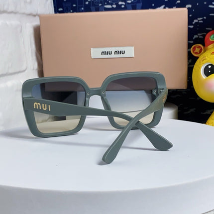 RUNWAY SQUARE SUNGLASSES 563197 IN TAN BLUE ACETATE