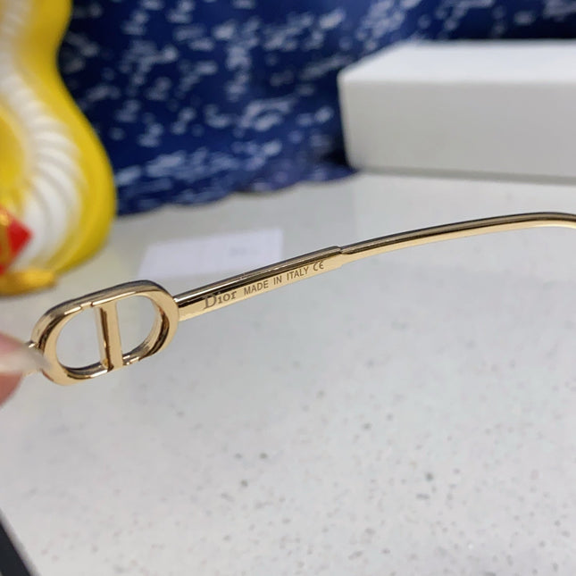 MONTAIGNE SUNGLASS 563193 IN GOLD METAL BROWN LENSES