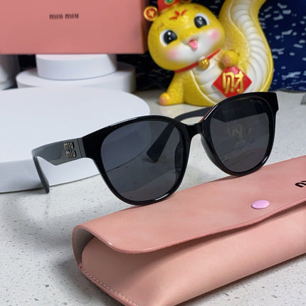 RUNWAY SUNGLASSES 567504 IN BLACK ACETATE SILVER LOGO BLACK LENSES