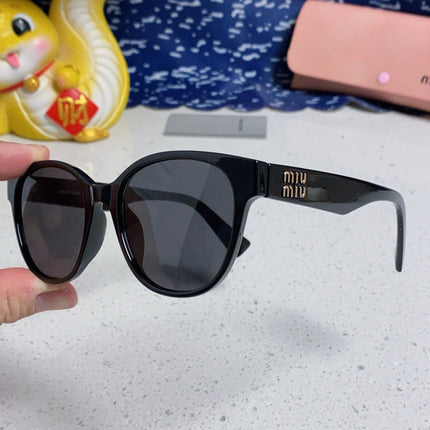 RUNWAY SUNGLASSES 567505 IN BLACK ACETATE BLACK LENSES