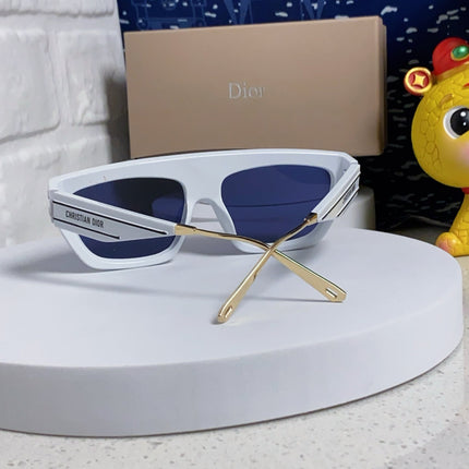 MONTAIGNE SUNGLASS CLUB M7U IN WHITE ACETATE