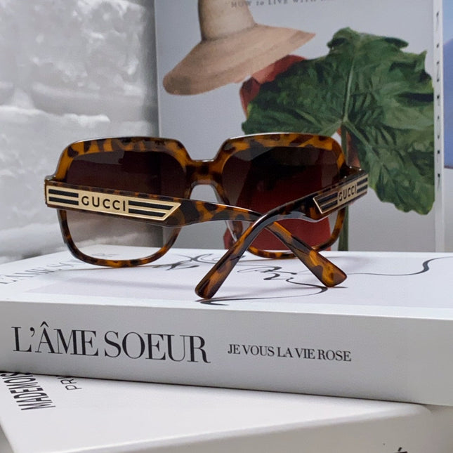 SQUARE FRAME SUNGLASSES 570231 IN ACETATE AND METAL