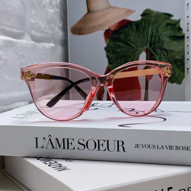 BEE EMBELLISHED BUTTERFLY FRAME SUNGLASSES 570242 IN ACETATE