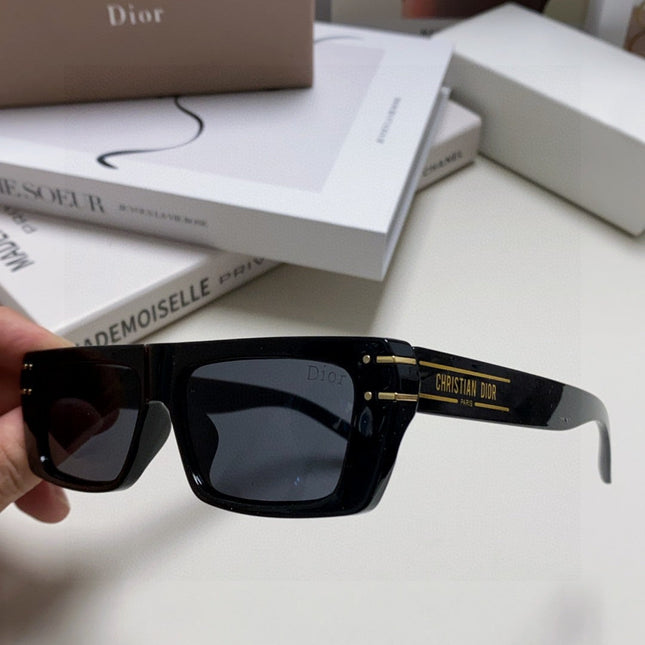 SIGNATURE SUNGLASS 571588 IN BLACK ACETATE