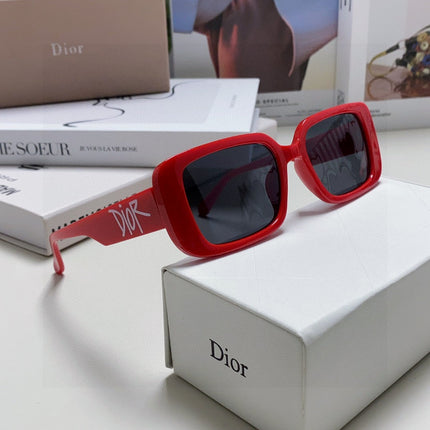 MONTAIGNE SUNGLASS 571592 IN RED ACETATE TEXT LOGO