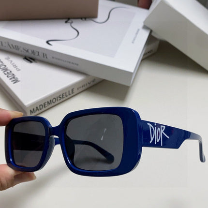 MONTAIGNE SUNGLASS 571595 IN BLUE ACETATE TEXT LOGO