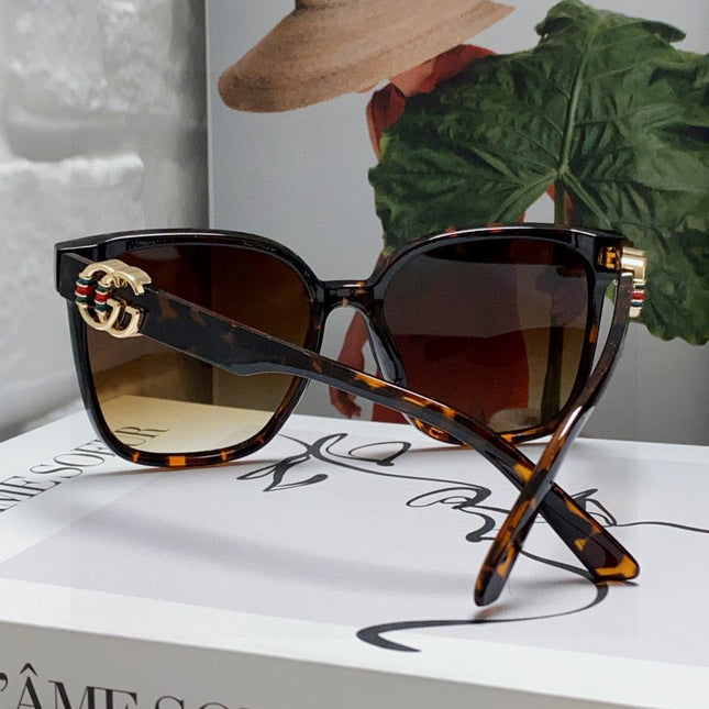 EMBOSSED LOGO BUTTERFLY FRAME SUNGLASSES 576876 IN ACETATE