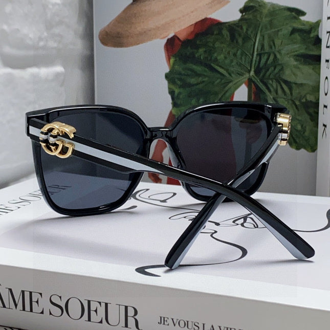 EMBOSSED LOGO BUTTERFLY FRAME SUNGLASSES 576876 IN ACETATE