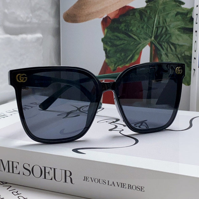 EMBOSSED LOGO BUTTERFLY FRAME SUNGLASSES 576876 IN ACETATE