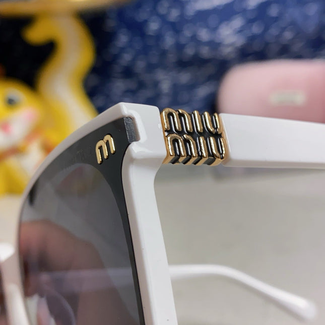 GLIMPSE SQUARE SUNGLASSES 554615 IN WHITE ACETATE