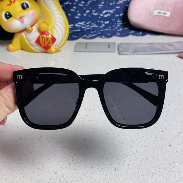 GLIMPSE SQUARE SUNGLASSES 554617 IN BLACK ACETATE BLACK LENS