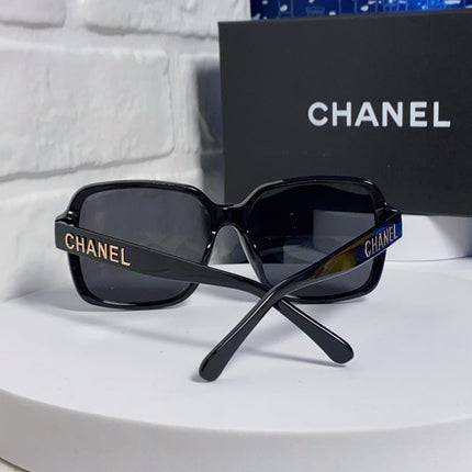 SQUARE SUNGLASSES 638932 IN BLACK ACETATE